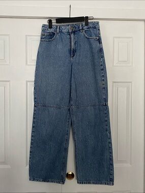 Classic High-Waist Wide-Leg Women's Jeans in Light Blue
